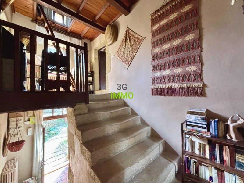 Propriété - 215 m² - 7 pièces