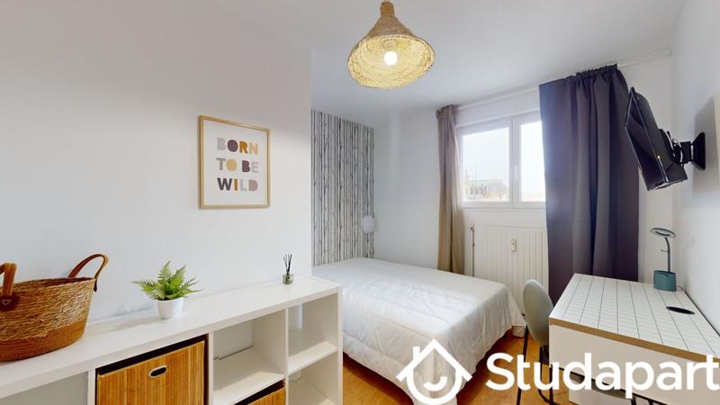 Chambre - 13 m² - 1 pièce