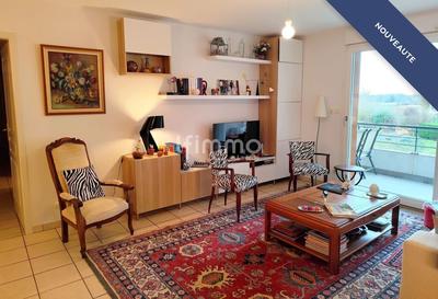 Appartement - 93 m² - 4 pièces