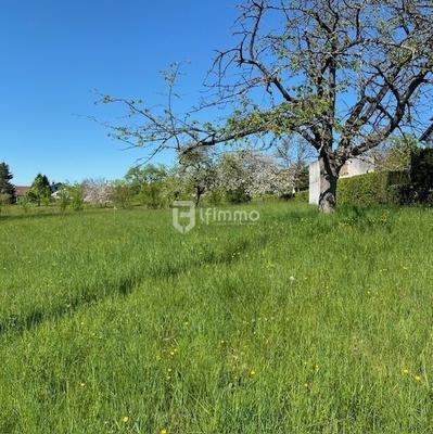 Terrain constructible - 881 m²