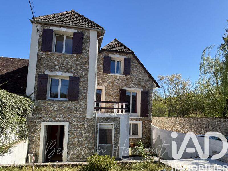 Maison - 255 m² - 10 pièces