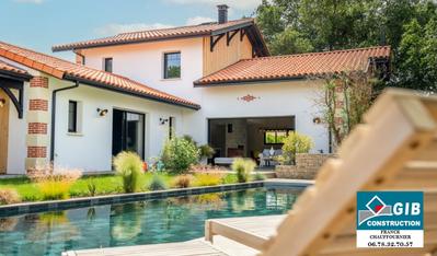 Maison - 90 m² - 4 pièces