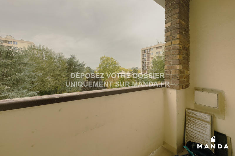 Chambre - 10 m² - 6 pièces