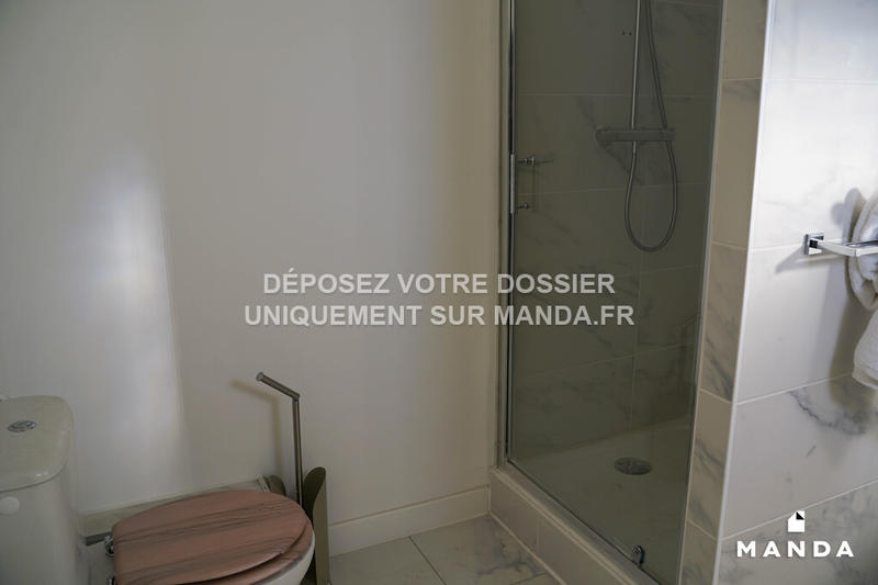 Chambre - 9 m² - 7 pièces