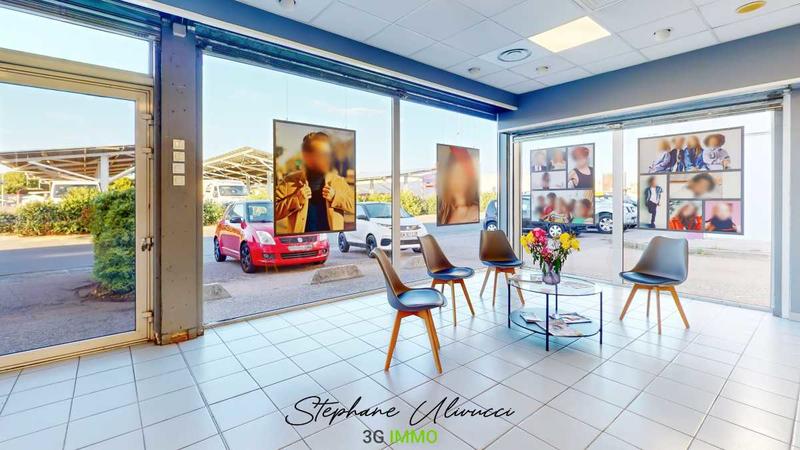 Fonds de commerce - Magasins - 127 m²