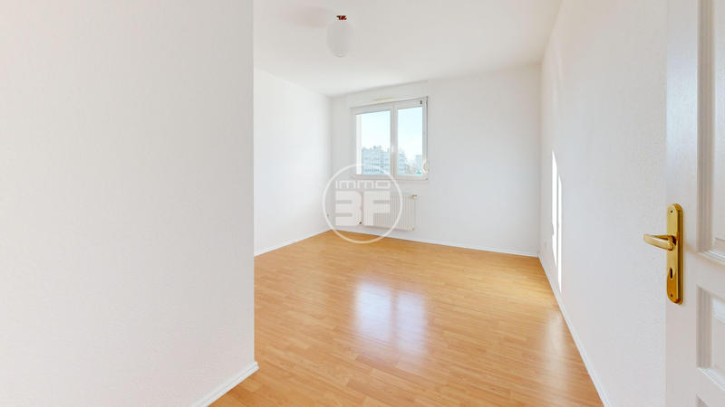 Appartement - 125 m² - 5 pièces