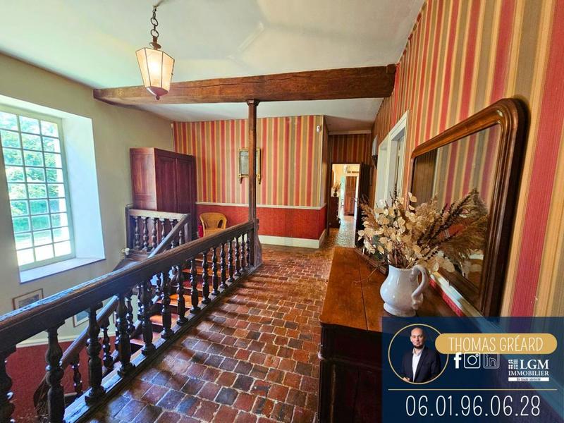 Propriété - 500 m² - 18 pièces