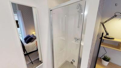 Chambre - 12 m² - 5 pièces