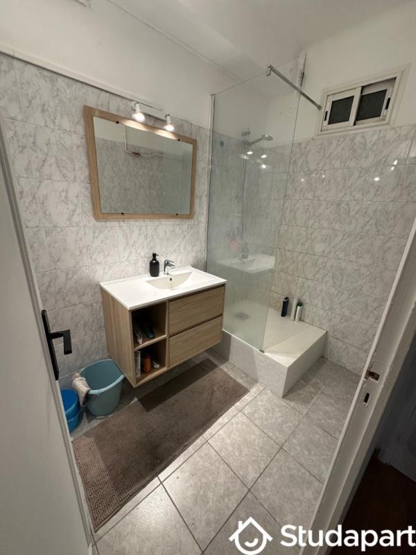 Chambre - 13 m² - 1 pièce