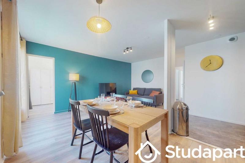 Chambre - 10 m² - 1 pièce