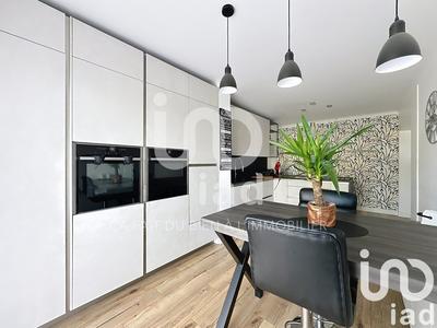 Maison - 200 m² - 8 pièces