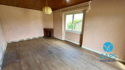 Maison traditionnelle - 140 m² - 7 pièces