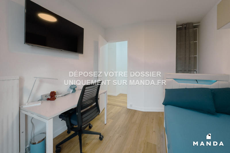 Chambre - 13 m² - 6 pièces