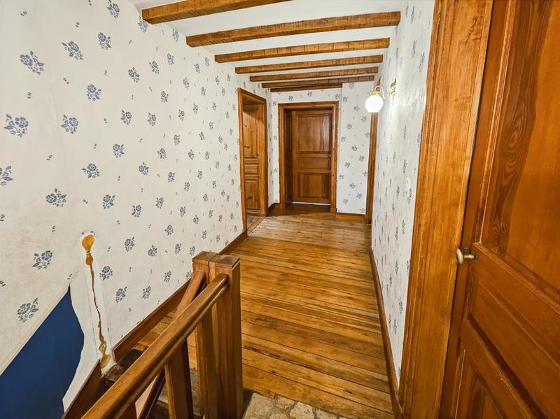 Maison ancienne - 180 m² - 6 pièces