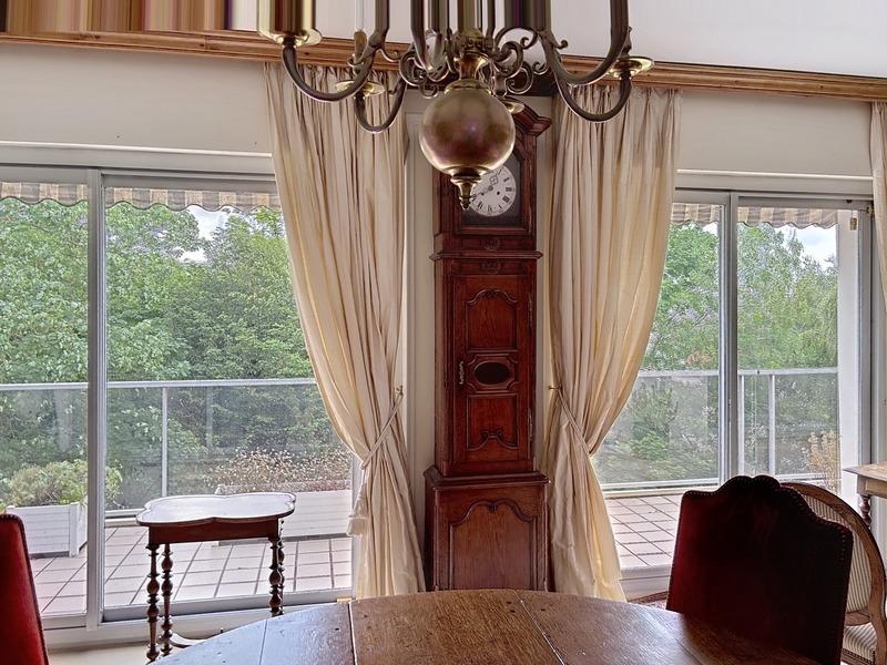 Appartement - 200 m² - 6 pièces