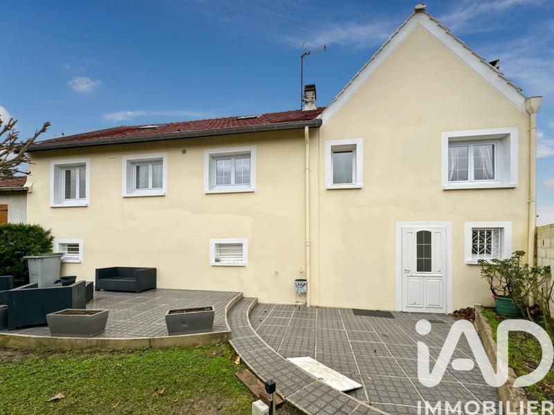 Maison - 180 m² - 7 pièces