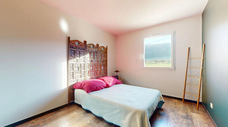 Maison - 90 m² - 4 pièces