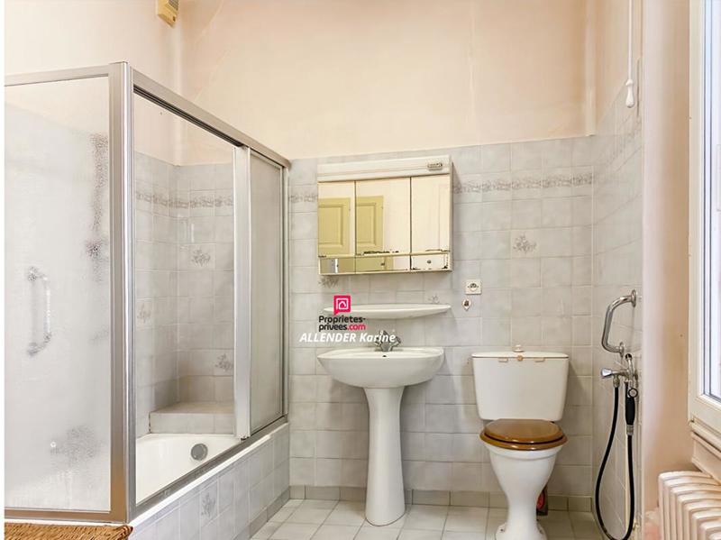 Maison - 263 m² - 8 pièces