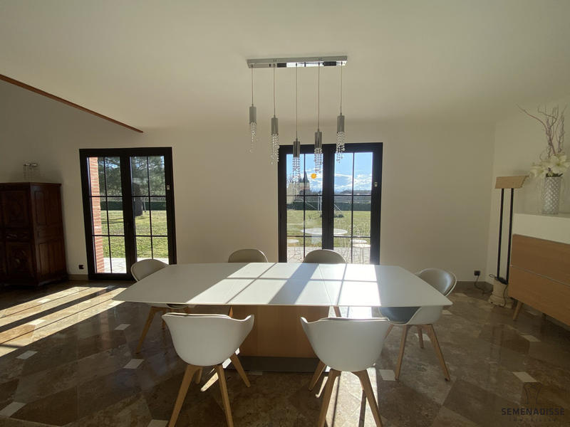 Maison traditionnelle - 327 m² - 5 pièces