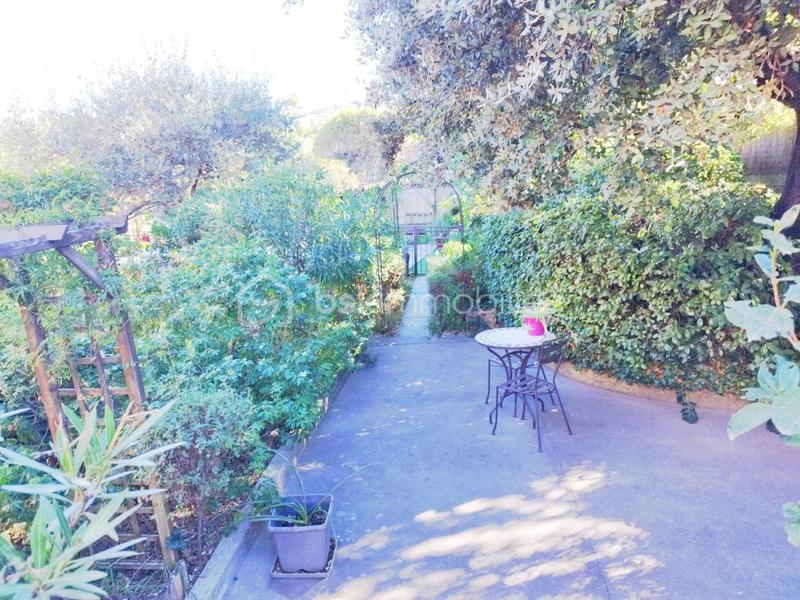 Demeure - 208 m² - 10 pièces