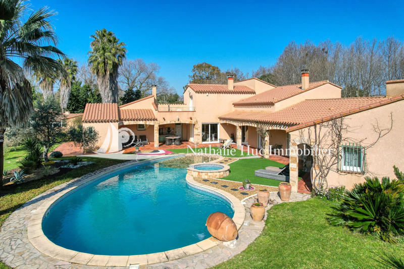 Propriété - 276 m²