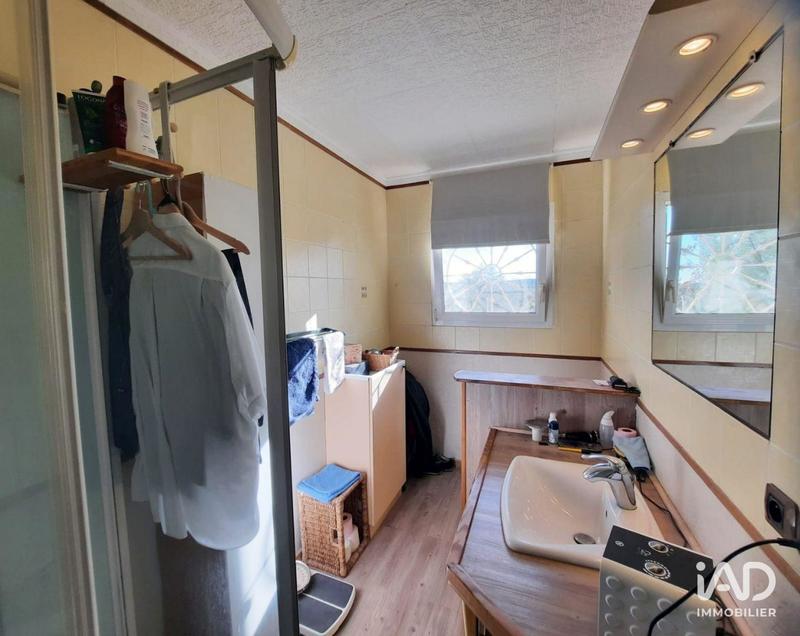 Maison - 235 m² - 4 pièces