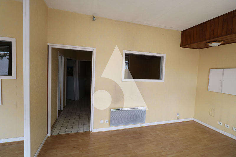 Local commercial - 67 m² - 3 pièces