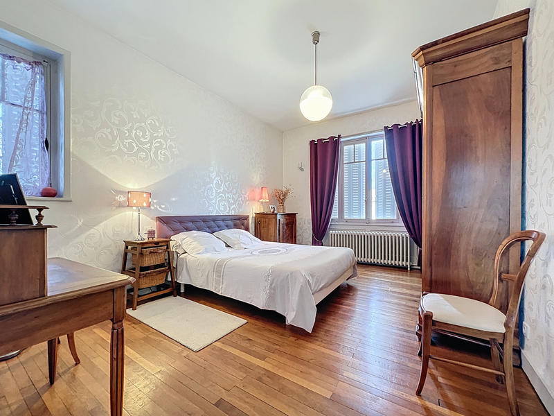 Maison - 196 m² - 8 pièces