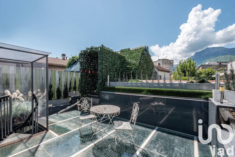 Appartement - 230 m² - 6 pièces