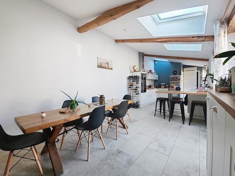 Maison - 138 m² - 8 pièces