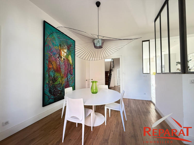 Maison - 280 m² - 7 pièces