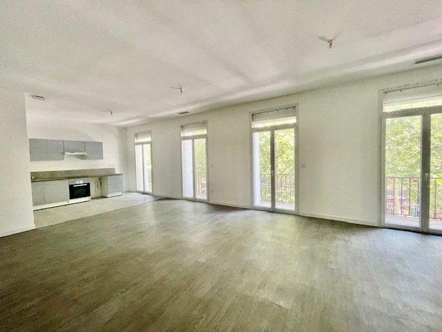 Appartement ancien - 105 m² - 4 pièces