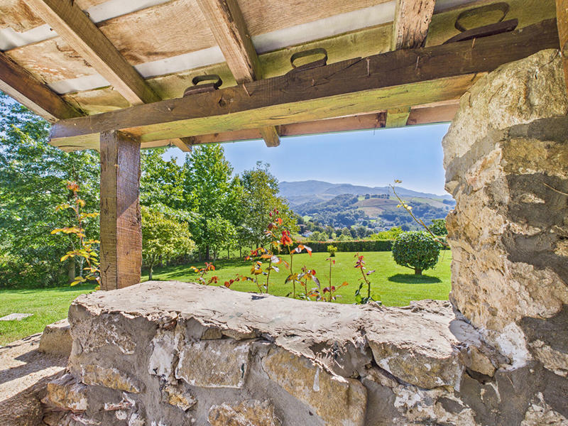 Maison - 252 m² - 6 pièces