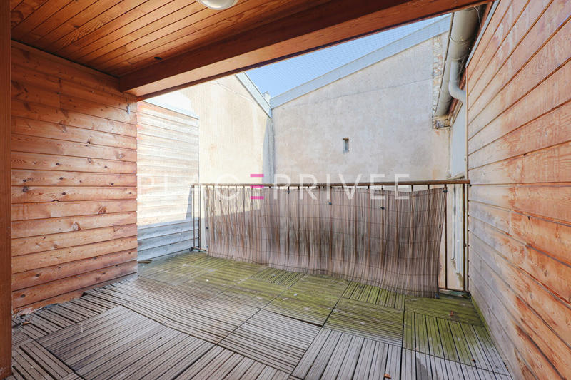 Appartement - 75 m² - 2 pièces