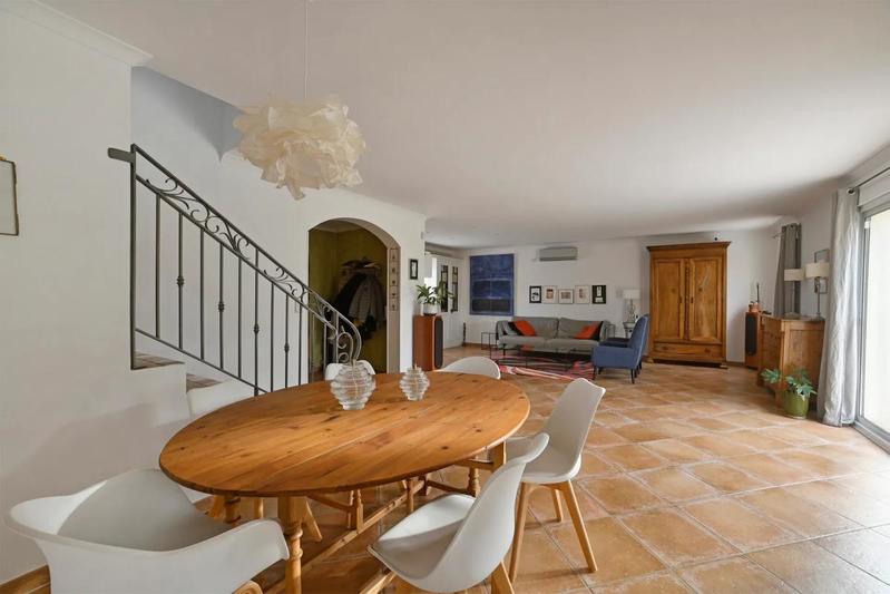 Maison - 147 m² - 5 pièces