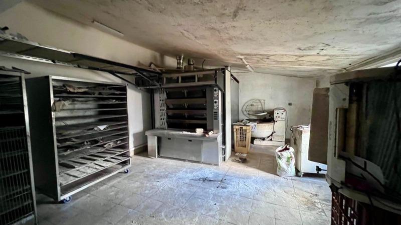 Immeuble - 98 m² - 10 pièces