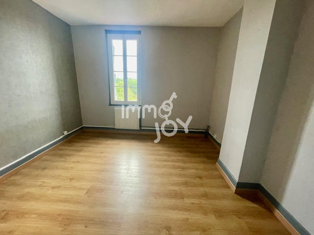 Maison - 180 m² - 7 pièces