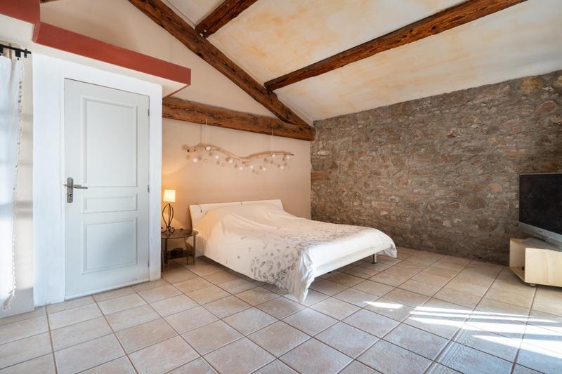 Maison - 550 m² - 10 pièces