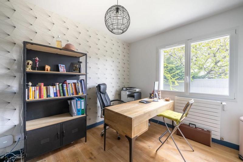 Demeure - 195 m² - 9 pièces