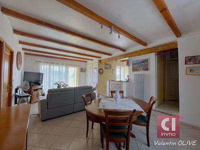 Maison - 137 m² - 6 pièces