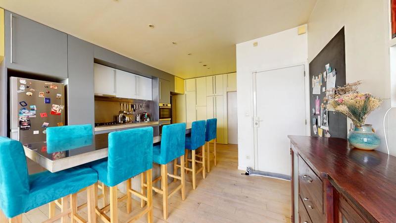 Loft - 104 m² - 5 pièces