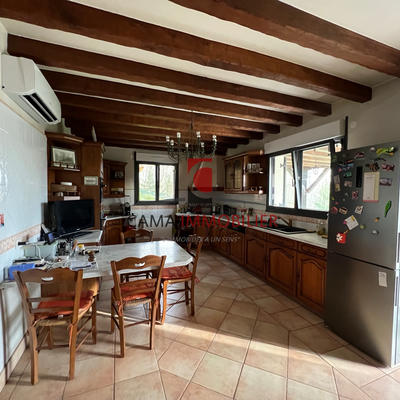 Maison - 268 m² - 9 pièces