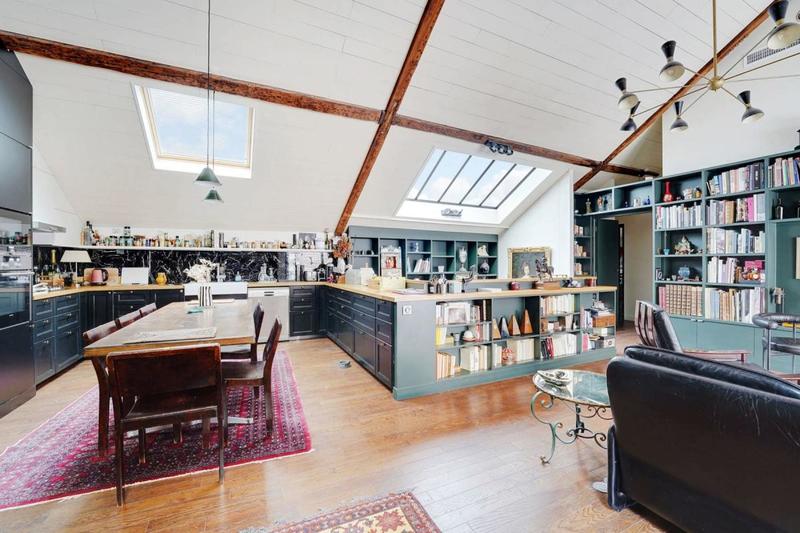 Maison - 201 m² - 7 pièces