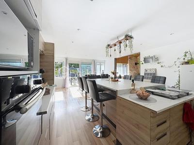 Maison - 288 m² - 7 pièces