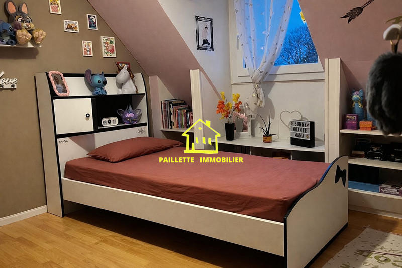 Maison traditionnelle - 150 m² - 5 pièces