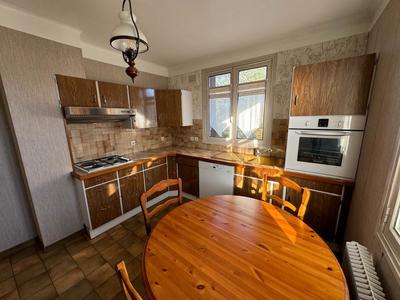 Maison - 121 m² - 6 pièces