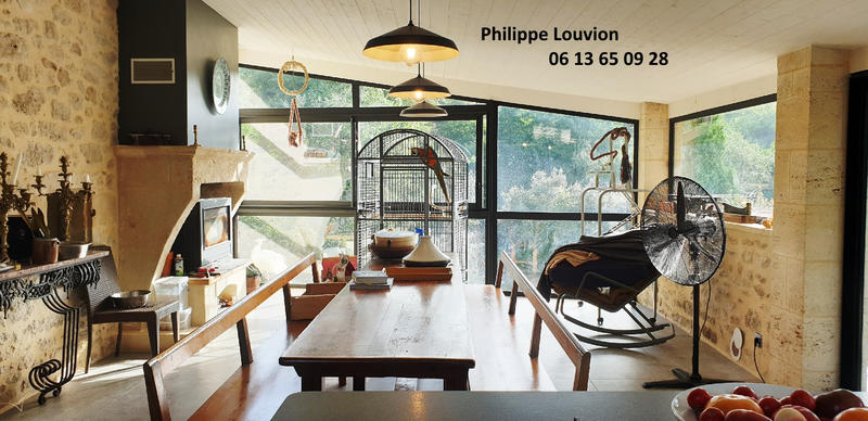 Demeure - 340 m² - 11 pièces