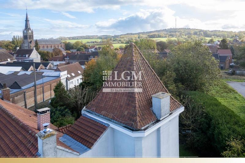 Villa - 256 m² - 5 pièces