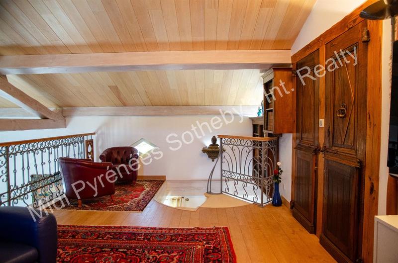 Maison - 278 m² - 7 pièces