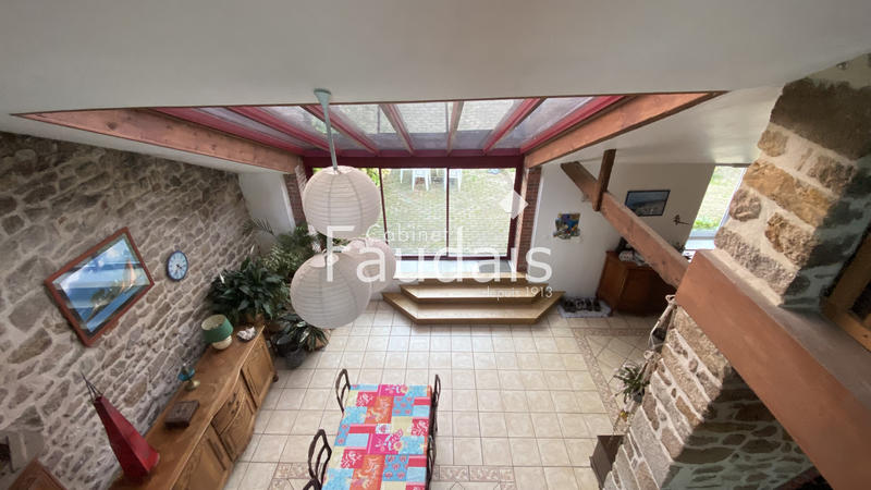 Propriété - 329 m² - 10 pièces